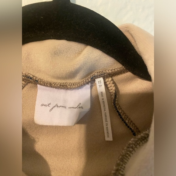 URBAN OUTFITTERS Out from Under cropped velvet zip up sweater top - Picture 3 of 3